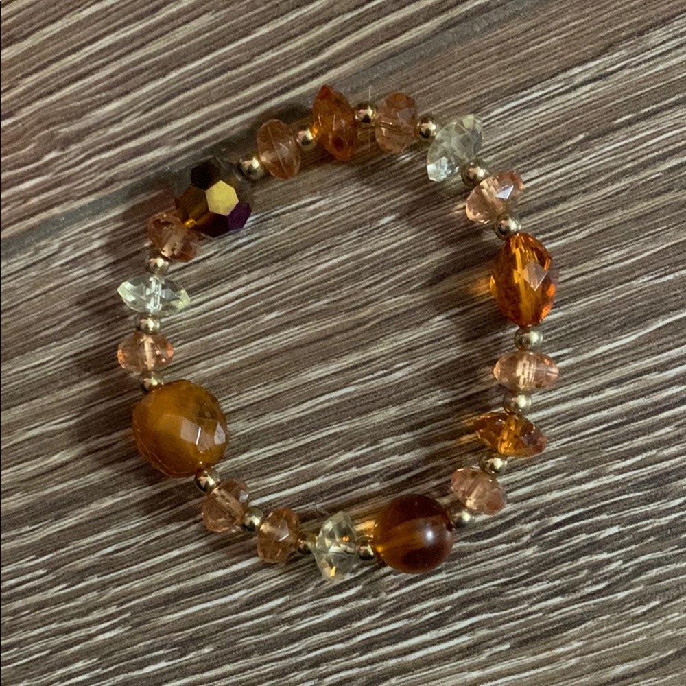 Elegant Beaded Bracelet in Amber and Gold